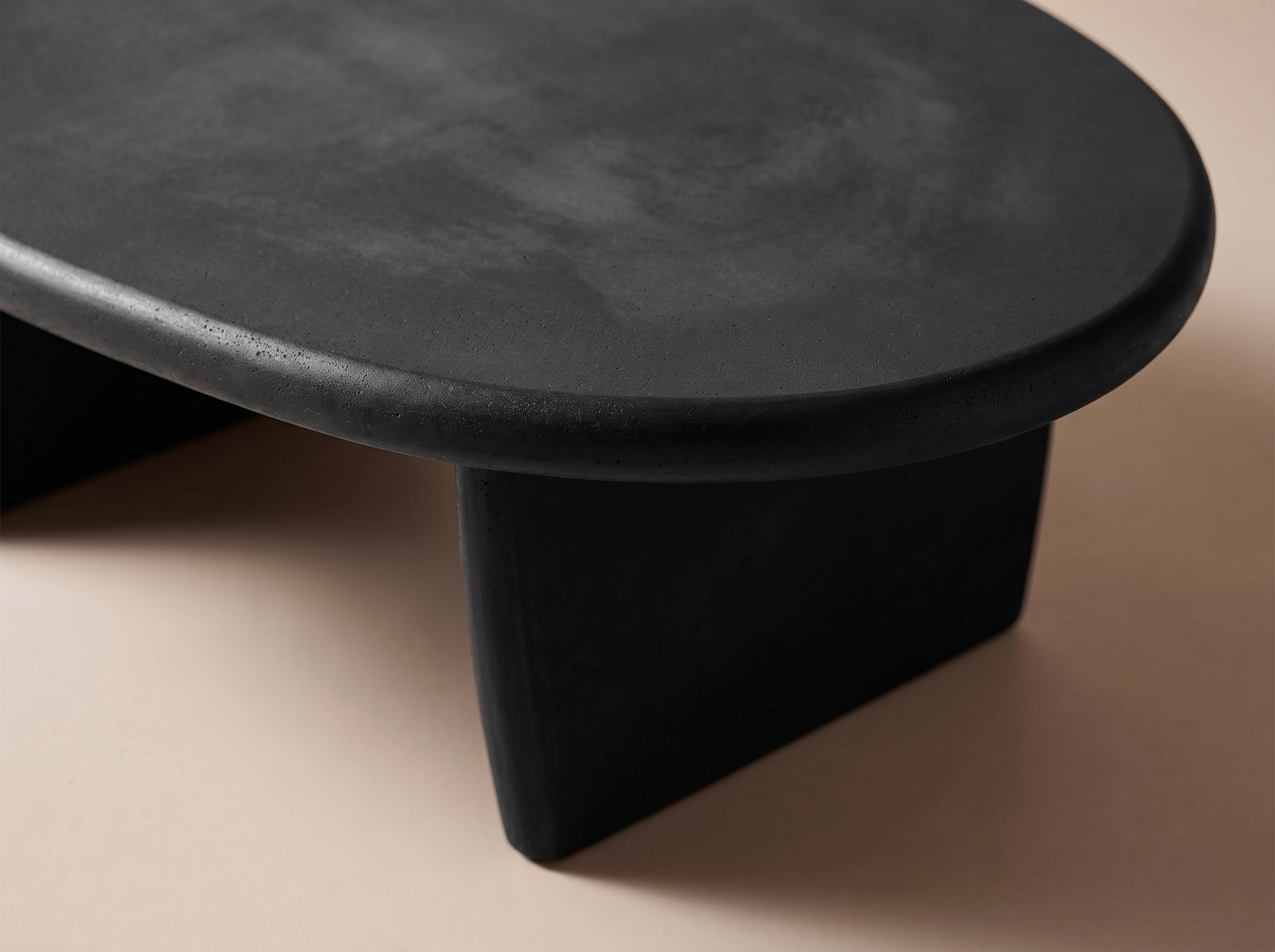 Del Mar Cast Coffee Table in Black Cement, Detail